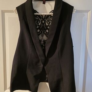 Material Girl Black Sleeveless Lace-Back Blazer Vest